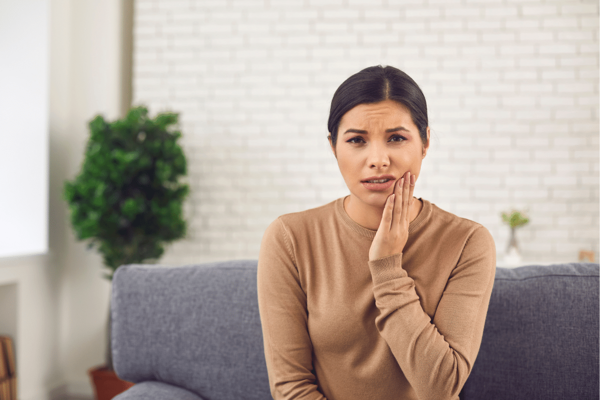 Why Do My Retainers Hurt My Gums? Causes & Solutions from our orthodontist in Jericho, Merrick or Maspeth